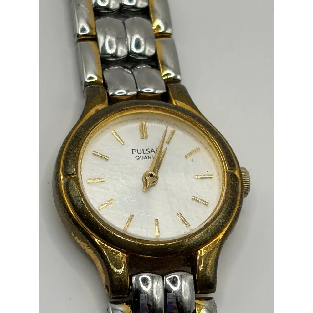 Pulsar V810 0760 Quartz Movement Japan Base Metal Stainless Steel Back Watch